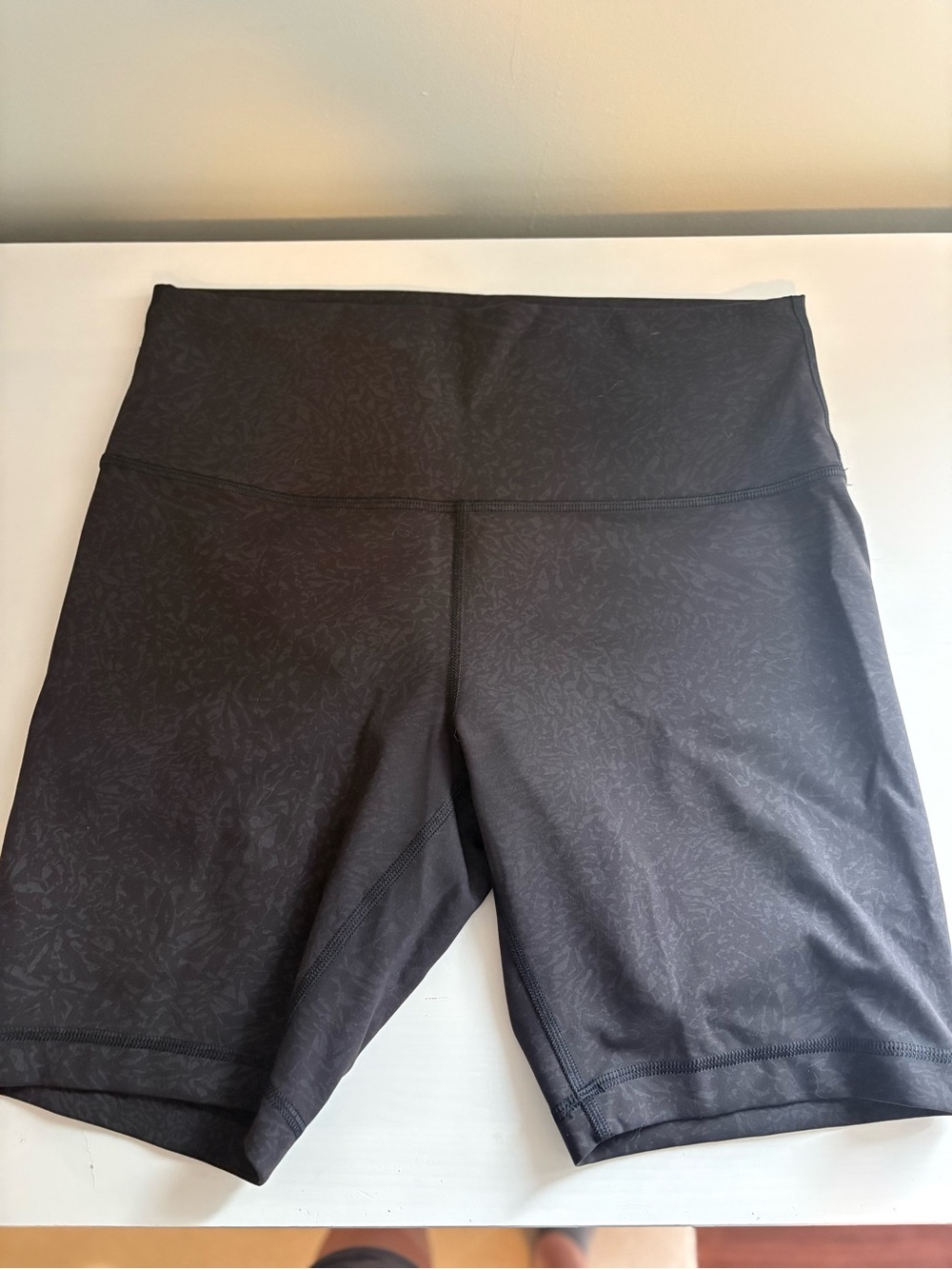 Lululemon High-Rise Women’s Athletic Bike Shorts - Black size 10